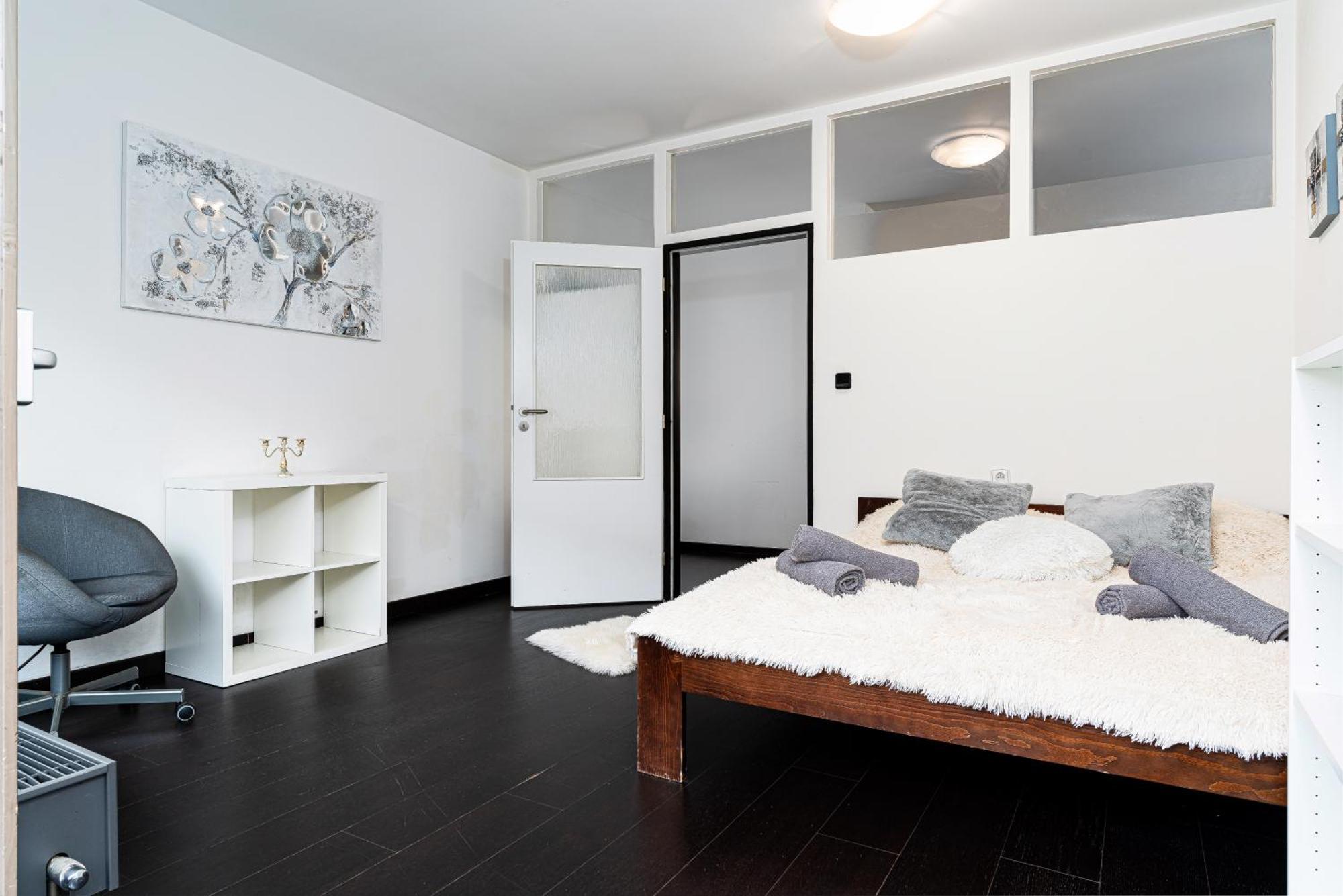 Kingdom Silver Deluxe Daire Prag